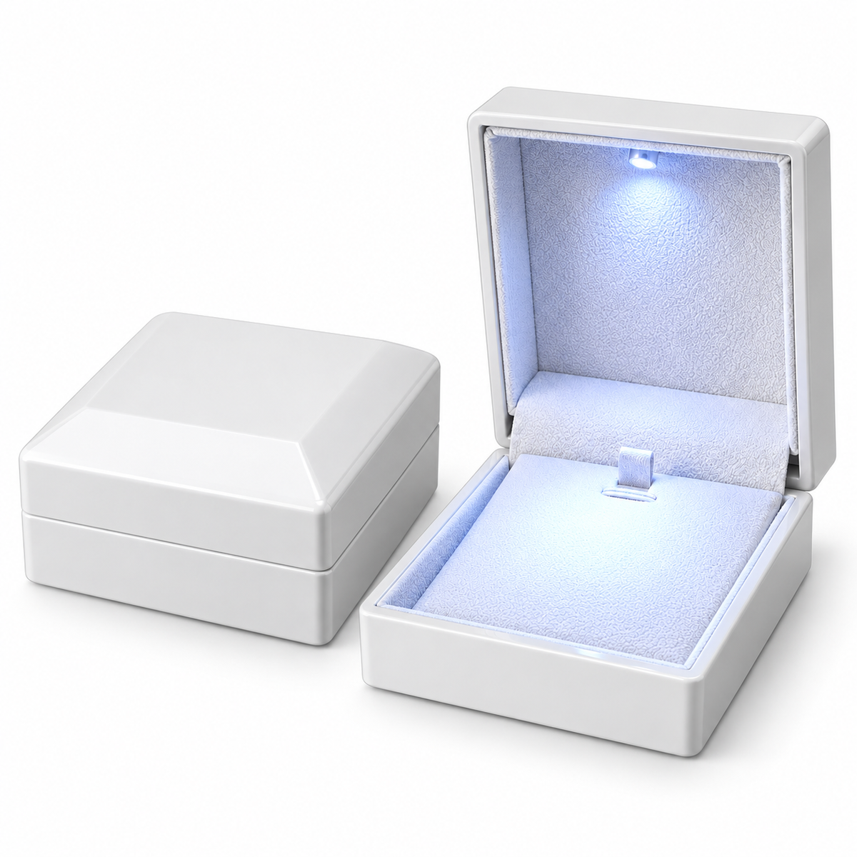 White LED lighted jewelry gift box for necklaces and pendants by 7AGAT, 9x6.5x2.5 cm, showcasing jewelry inside.
