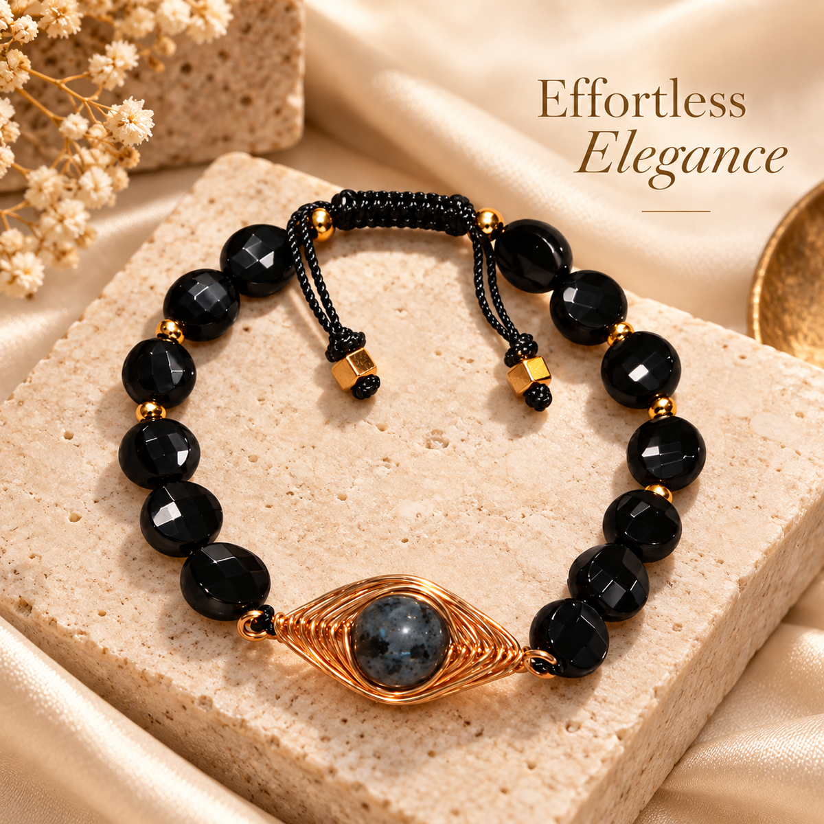 7agat black Onyx and Agate bracelet with decorative copperwork.